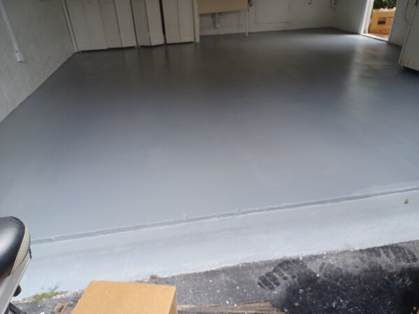 Garage floor epoxy in Palm Beach FL
