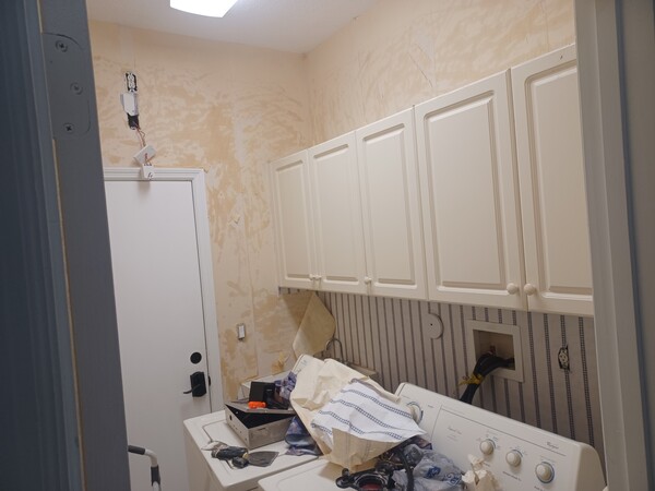 Wallpaper removal and interior painting in Davie FL